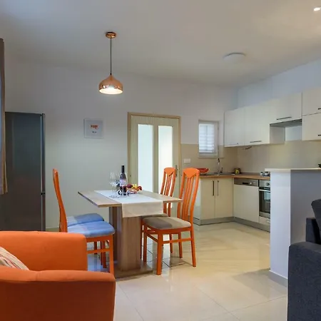 Apartmán Perusko Pula