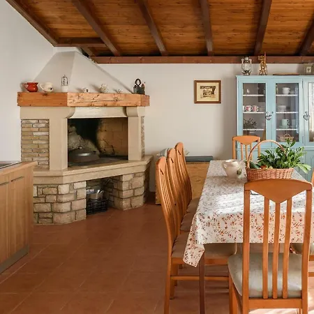 Perusko Апартаменты Пула