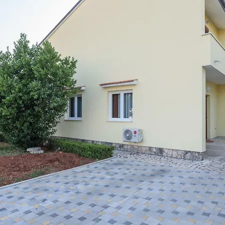 Perusko Apartment *