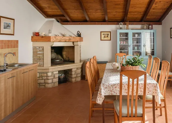 Perusko Apartman Póla